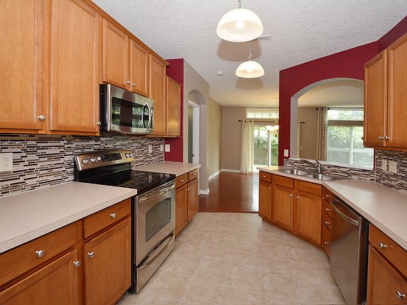 5th image of 7734 Bridgepoint Dr