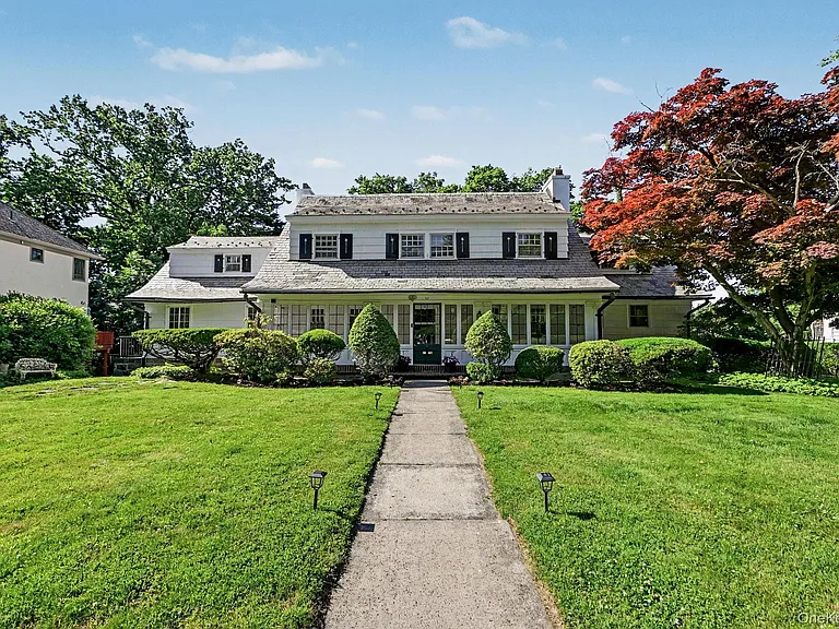 53 Cortlandt Ave — Photo 1