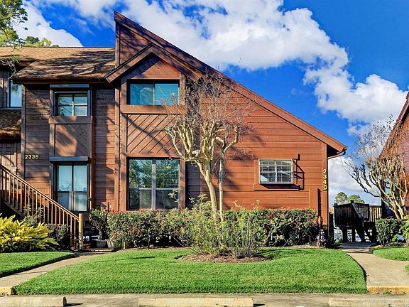 Here's the front of the home, your new everyday vacation place!