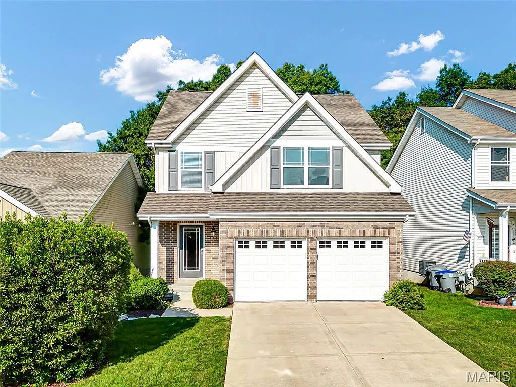 3 bed, 2.5 bath, 1880 sqft, $2,295 — Photo 1