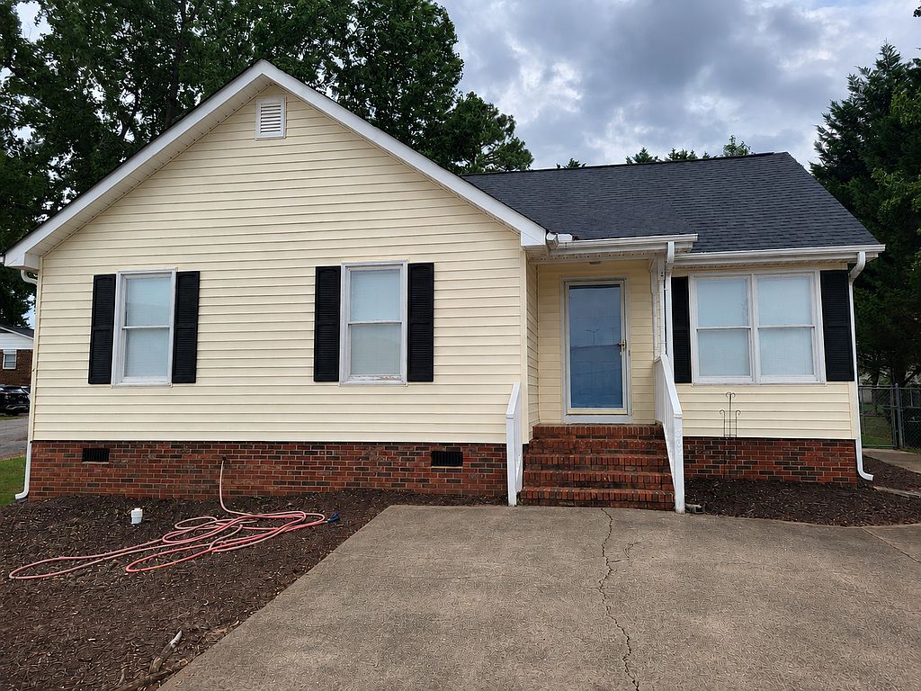 302 Valley View Rd - Property Image