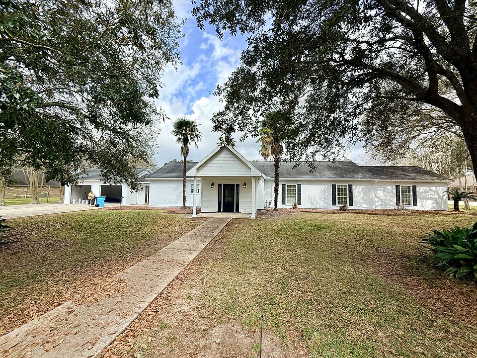 1st image of 122 Barbour Dr