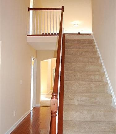 3rd image of 4628 Jefferson Ln
