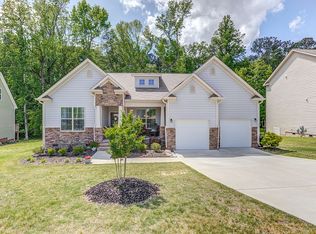 196 Roaring Creek Dr, Garner, NC 27529