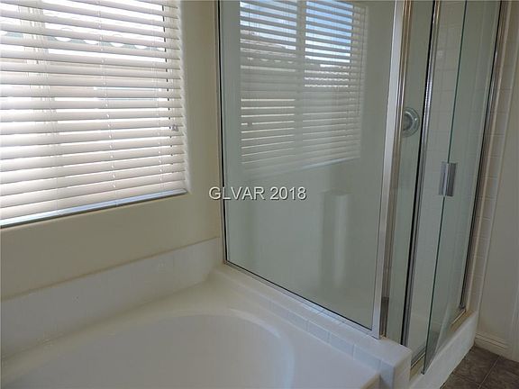5th image of 10834 Dobbs Ave