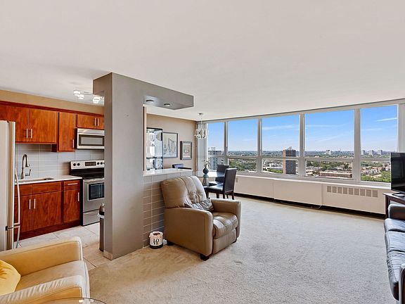4th image of 4800 S Chicago Beach Dr APT 2604N