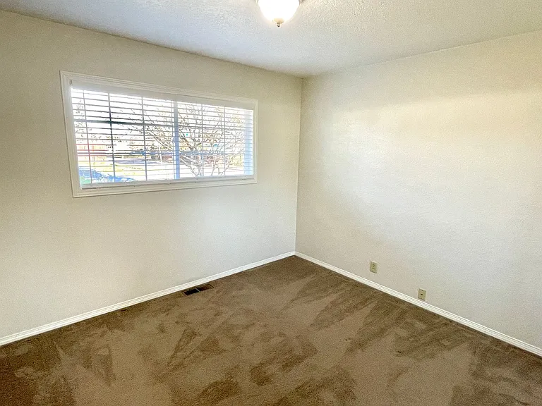 12244 NE Stanton St #A-C — Photo 11