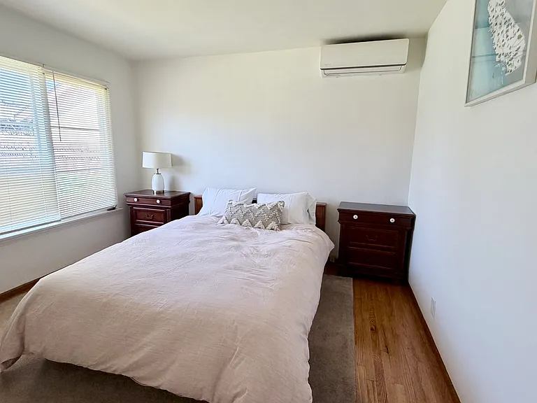 131 S Harvard Blvd — Photo 24