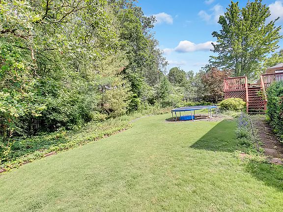 4th image of 1312 Stonehedge Dr