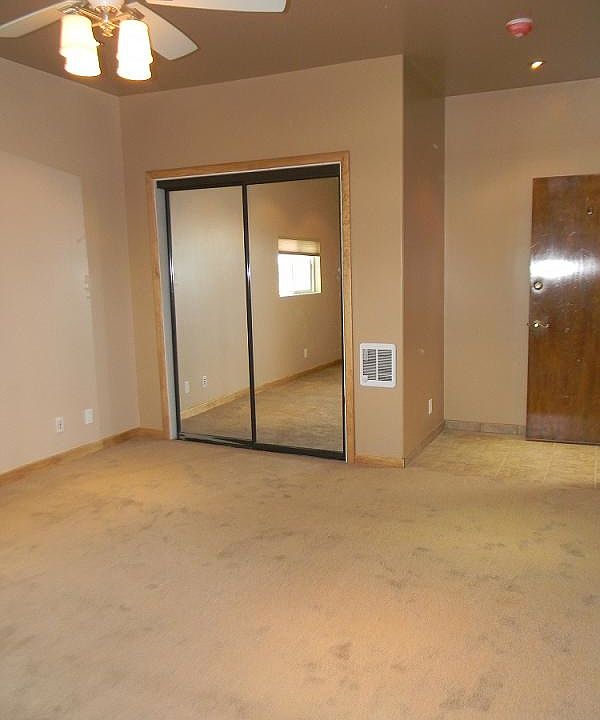 2nd image of 1904 S Pacific Ave APT 3