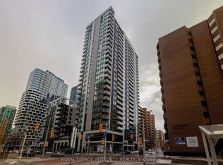 340 Queen St #602, Ottawa, ON K1R 0G1