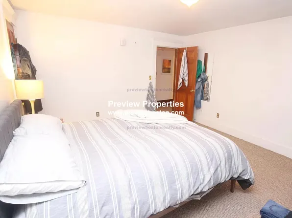 9 Braemore Rd, Brighton, MA