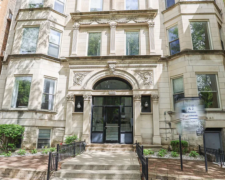 652 W Roscoe St #103 — Photo 1