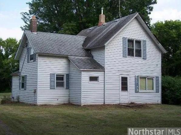 32301 Palm St NW, Cambridge, MN 55008