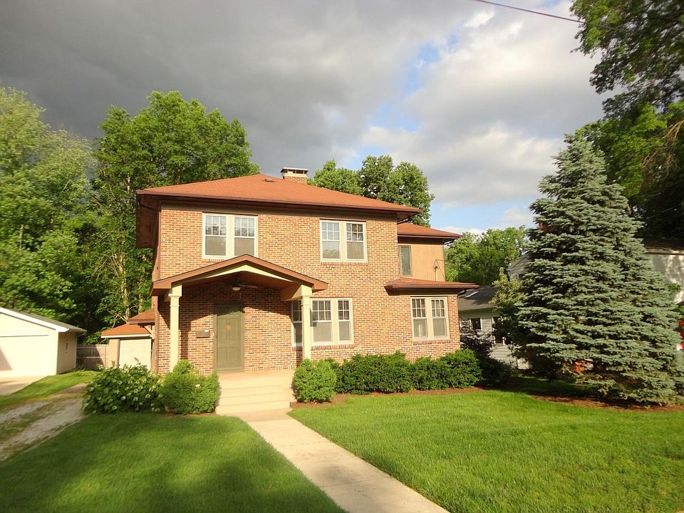 1st image of 10 Westwood Ave
