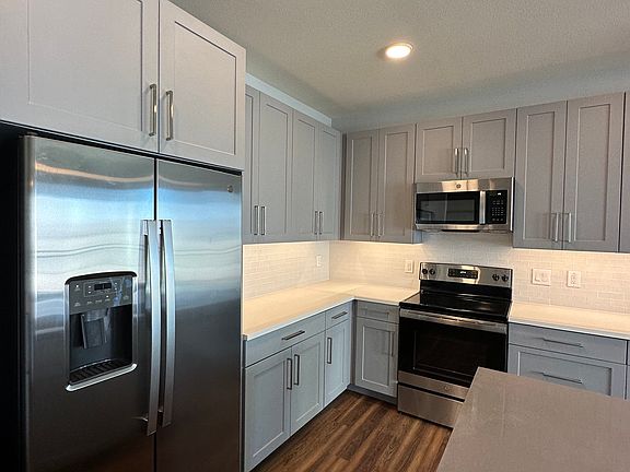5th image of 1201-700 Ipswich Ave