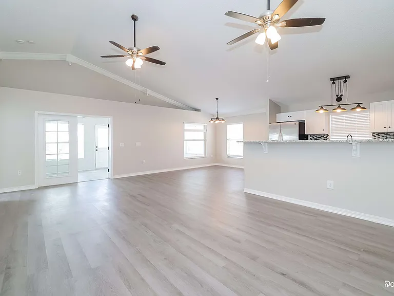 602 Elfrida Way — Photo 8