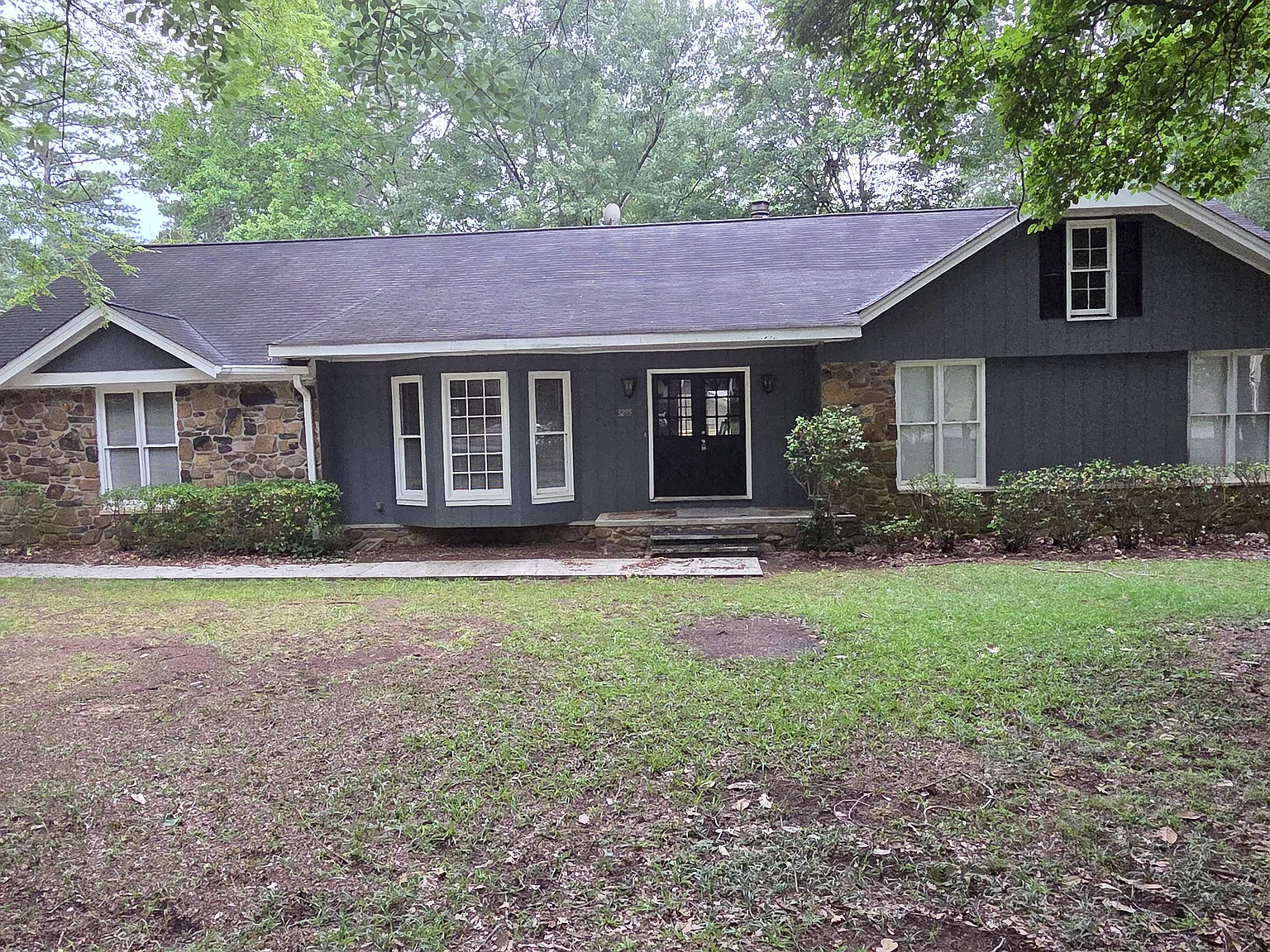 4 bed, 2970 sqft, $2,495 — Photo 1