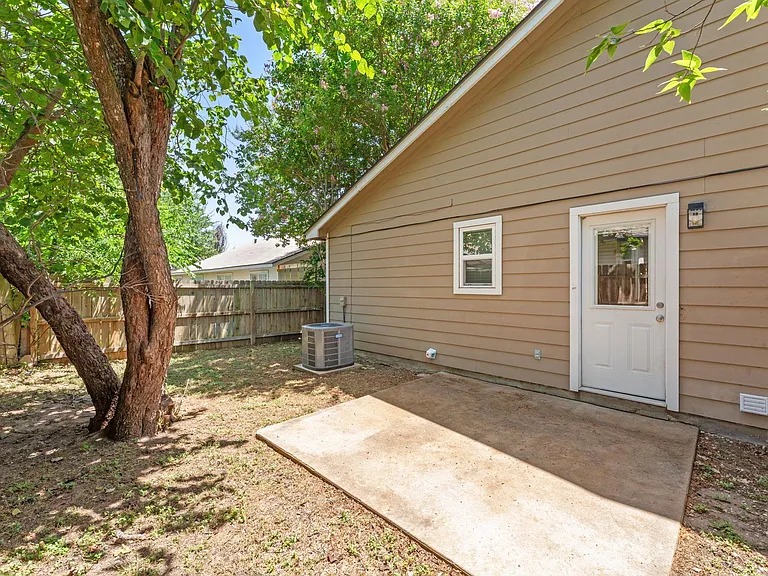 2302 Fuzz Fairway #B — Photo 29