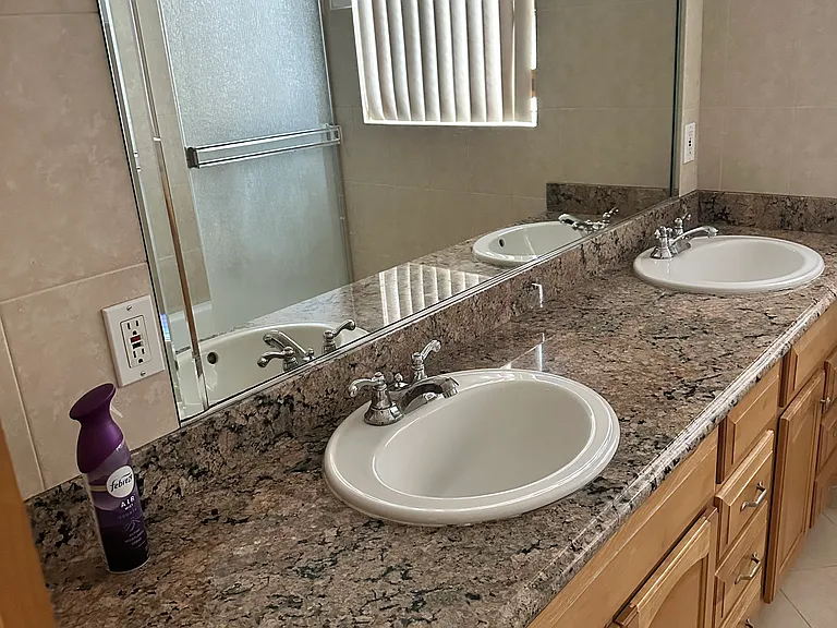 14552 Runnymede St — Photo 17