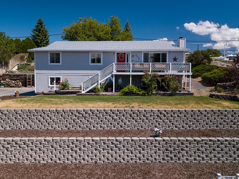 1st image of 2049 S Beaumont Dr