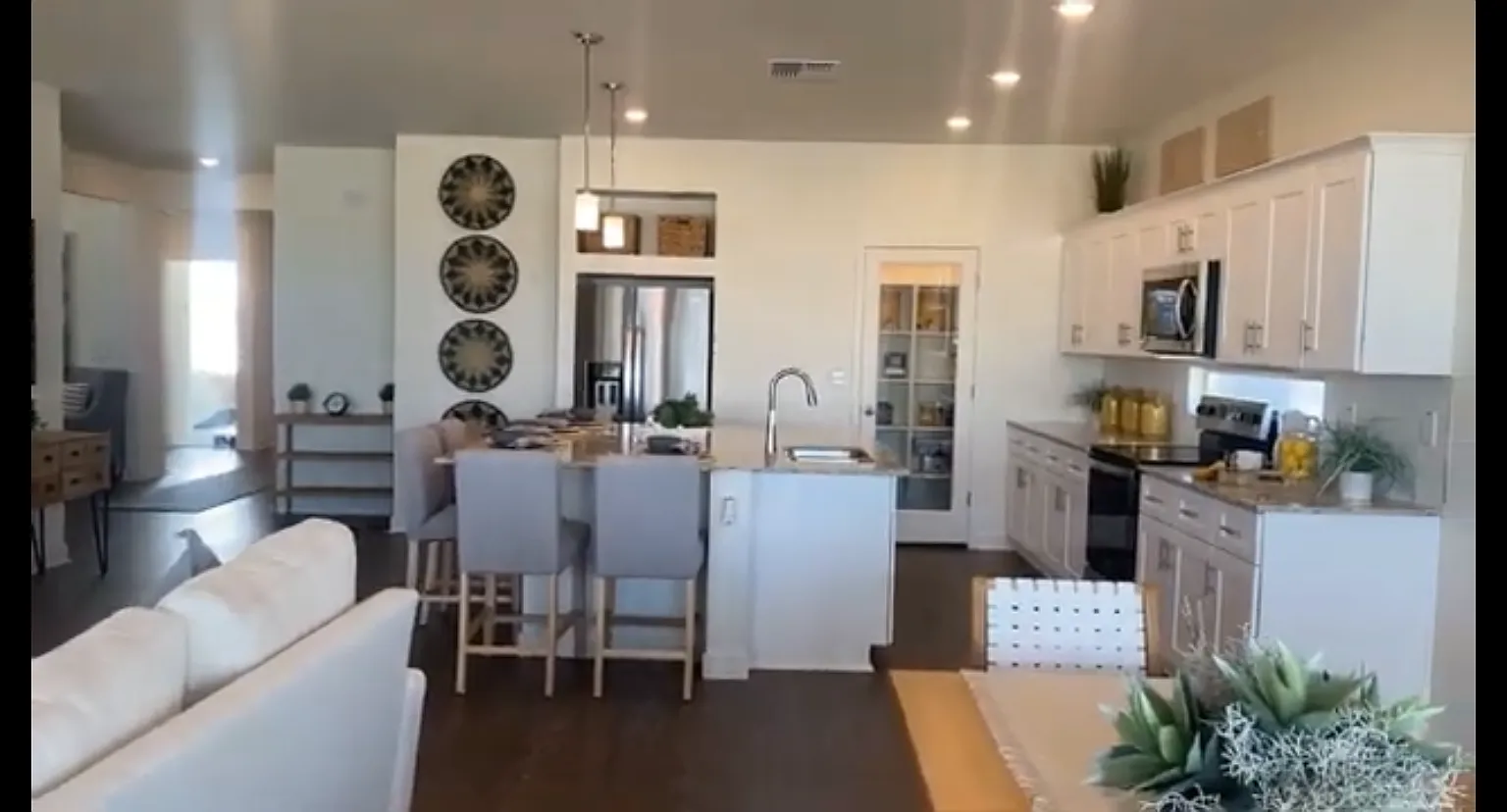 4 bed, 1846 sqft, $1,800 — Photo 4