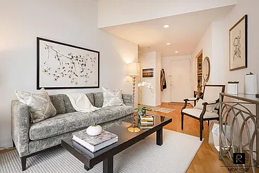 Rented by R New York