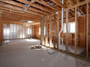 78 Annuskemunnica Rd, Babylon, NY 11702