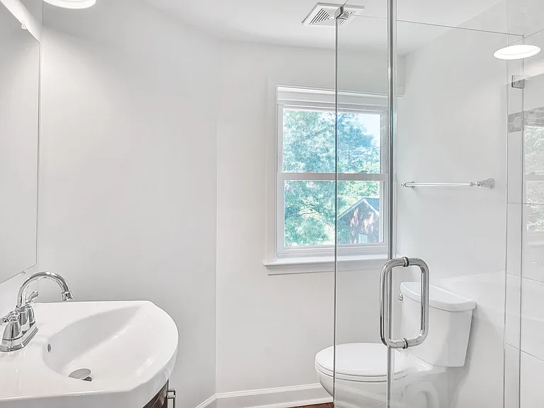 4515 Old Branch Ave — Photo 11