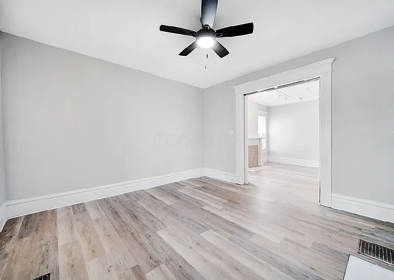 405 14th Ave — Photo 2