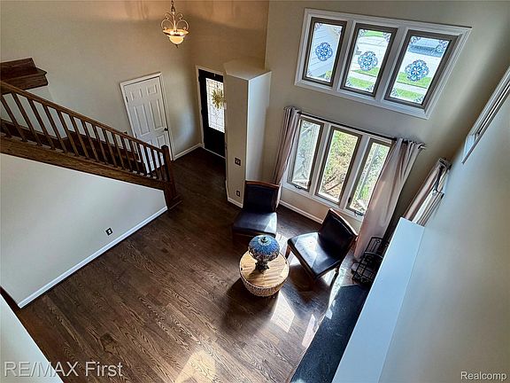 5th image of 23577 Donaldson St