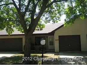 422 Clearwater Dr photo 1