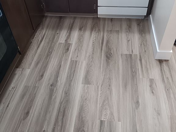 5th image of 790 Lockhaven Dr NE #766C