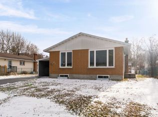 61 Herman St, Petawawa, ON K8H3B2