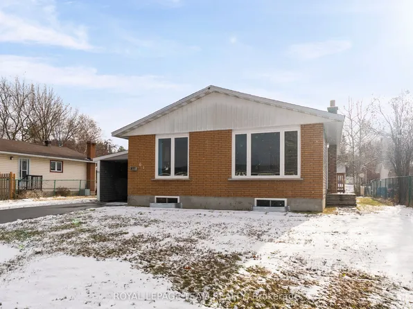 61 Herman St, Petawawa, ON K8H 3B2