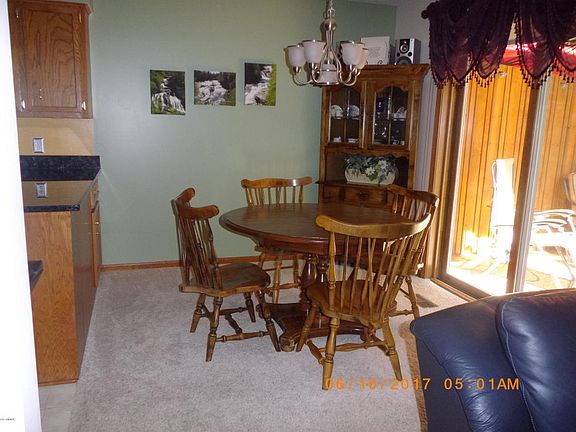 3rd image of 2324 S Highland View Cir SE #26