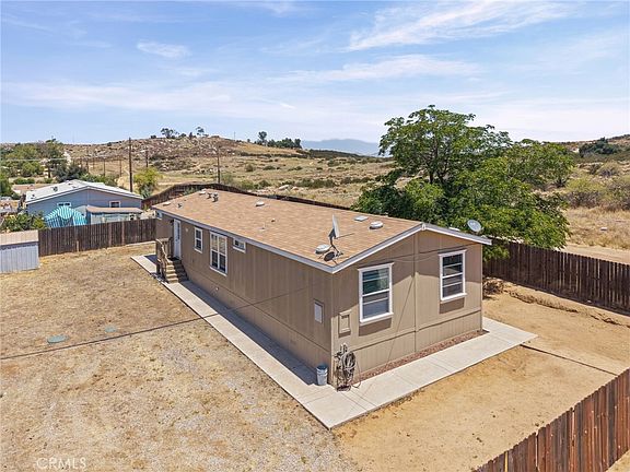 2nd image of 24990 Kagel St
