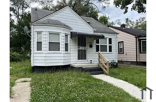 13557 Faust Ave Photo 1