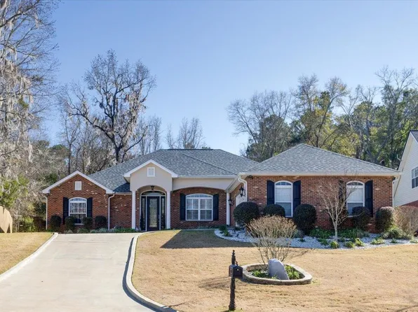 3335 Lake Run Dr, Tallahassee, FL 32309
