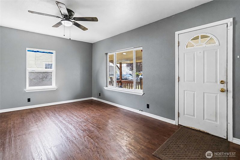 3rd image of 440 20th Avenue