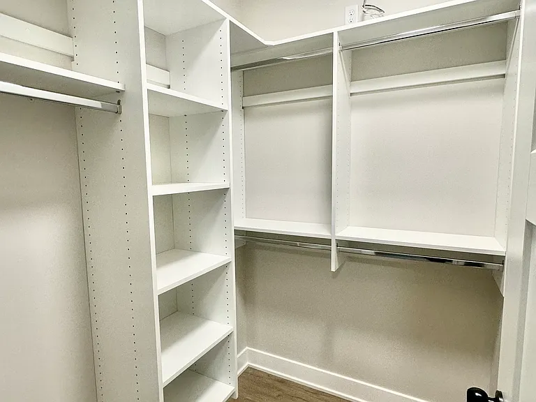 Walk in closet