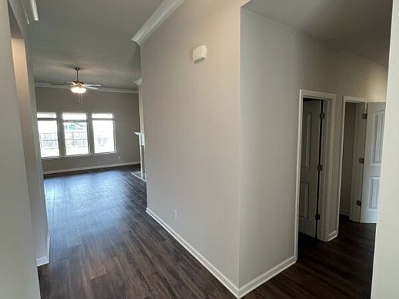 4th image of 2123 Westfield Ave
