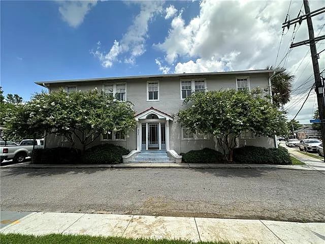 902 Stewart Ct
