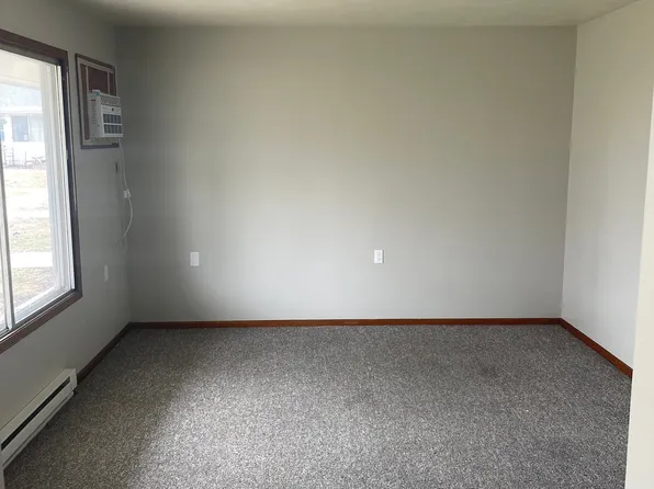 211 S Harrison Ave #16, Baxter, IA 50028