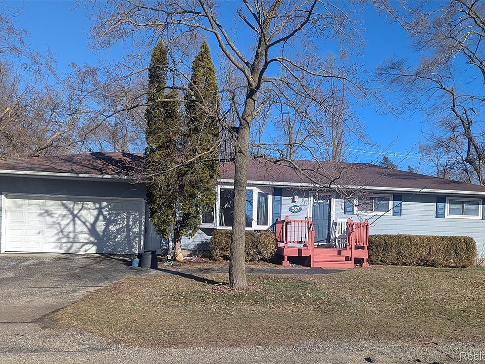 1st image of 567 Pine Tree Rd