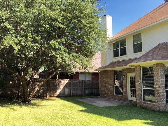 2nd image of 1816 Ingleside Dr