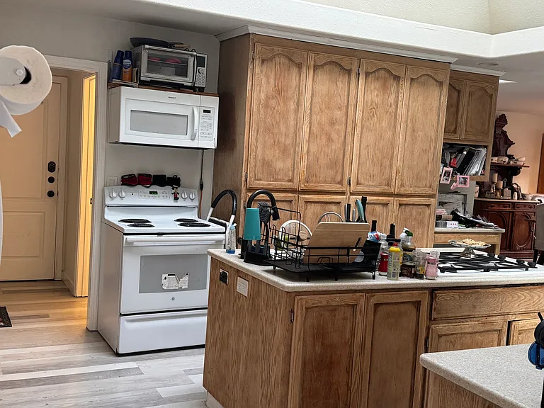 1453 High St — Photo 1