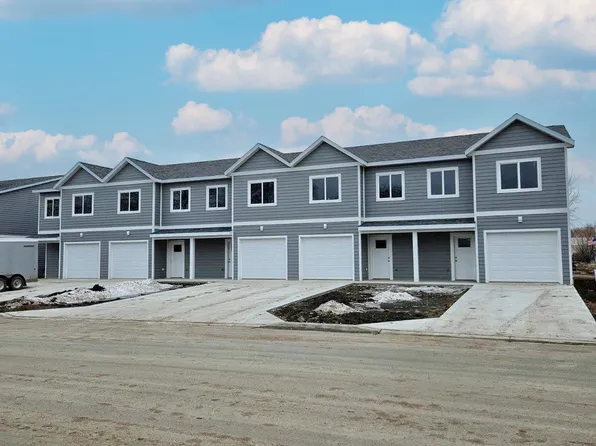 715 4th St SE, Lake Preston, SD 57249