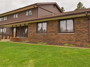 865 Russett Dr, Brookfield, WI 53045