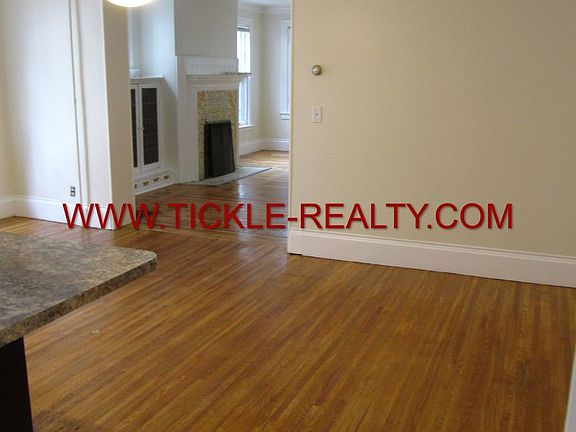 4th image of 242 Oxford St #1